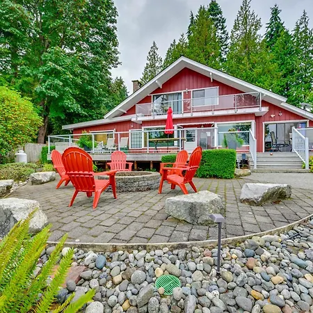 Waterfront Kingston Getaway Beach Access On-Site!